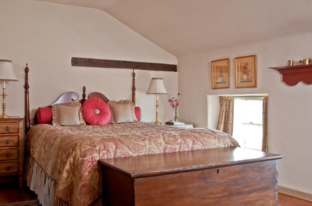 Wayside Inn Bed And Breakfast Ellicott City Bilik gambar